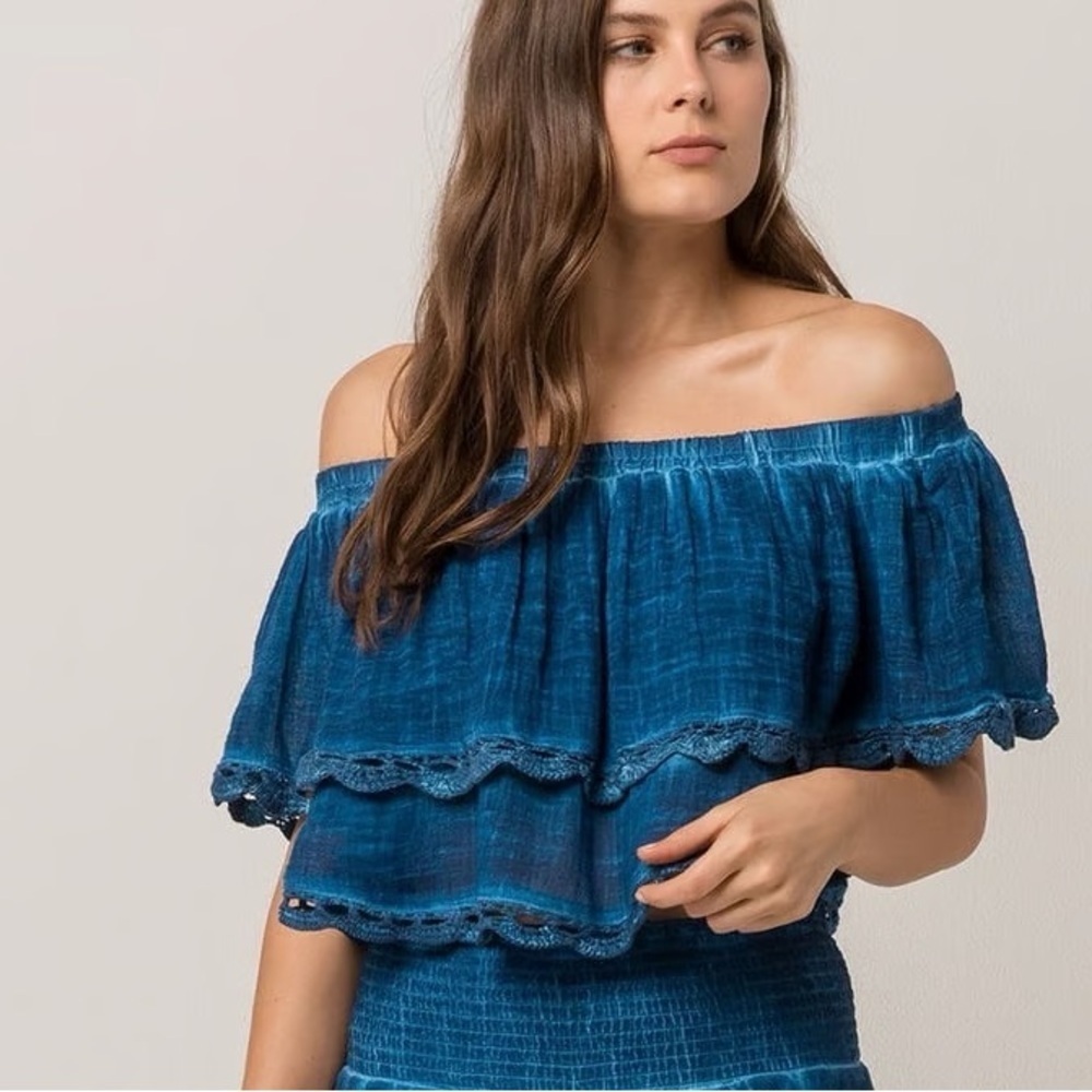 Rip Curl Off-Shoulder Blouse